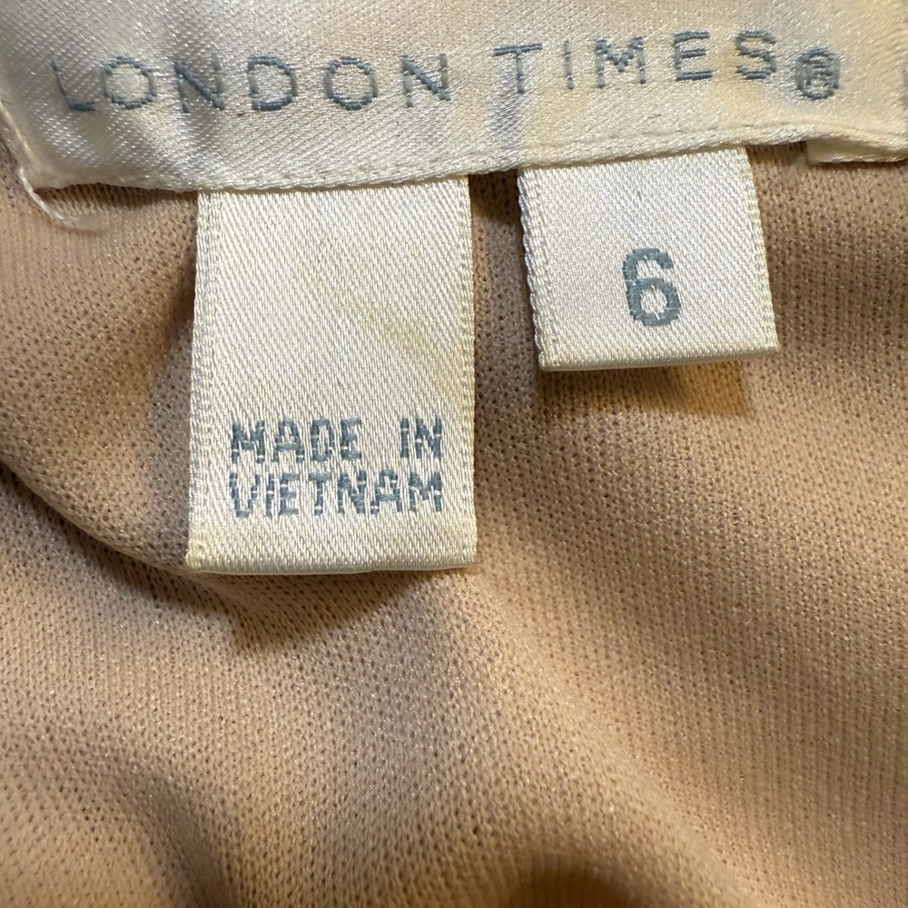 London Times Tan Sheath Mini Dress Sleeveless Crew Neck - Picture 3 of 6